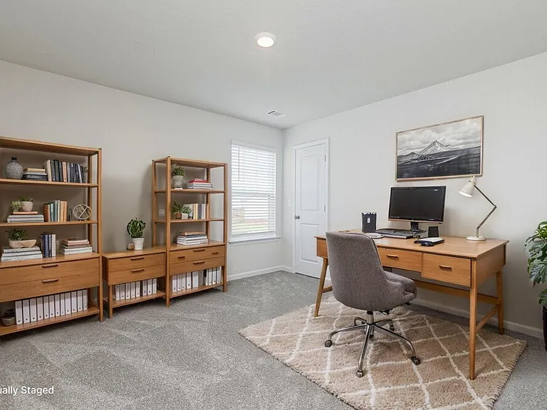 723 Berkeley Dr — Photo 15