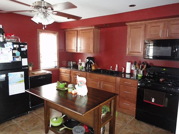 4th image of 428 Beachgrove Dr