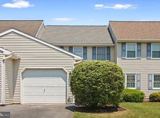 82 Red Stone Cir, Reinholds, PA 17569