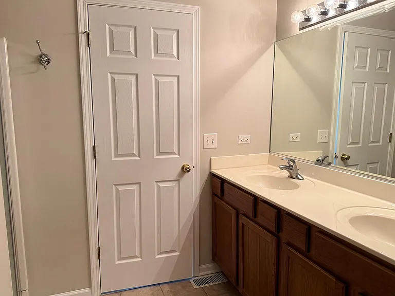 2361 Sunshine Ln — Photo 5