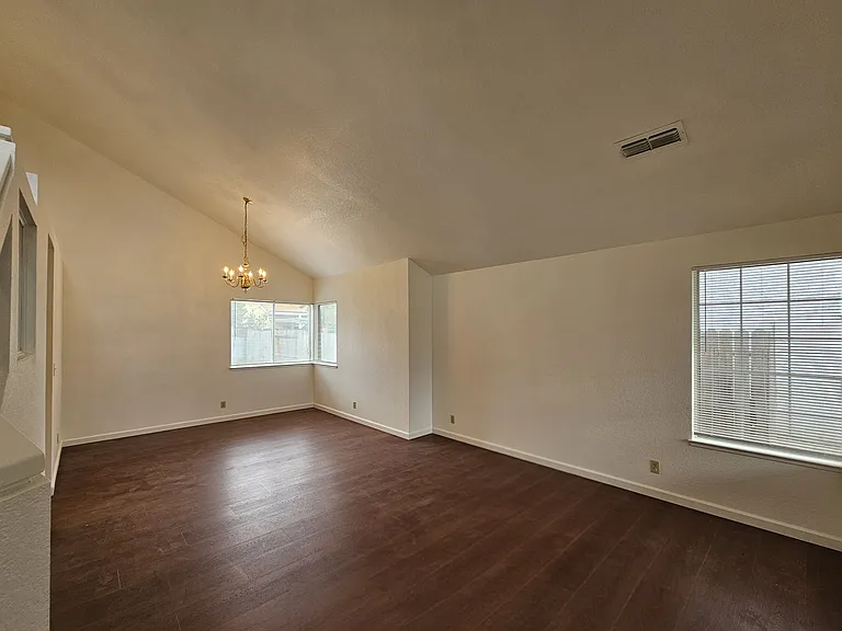 8019 Pinot Noir Way — Photo 2