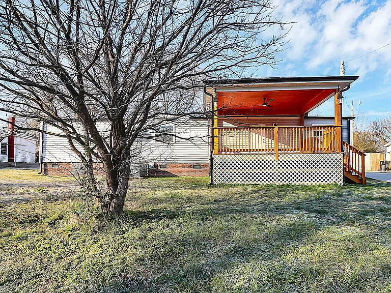 146 Swink St SW — Photo 3