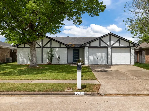 403 Buoy Rd, Webster, TX 77598