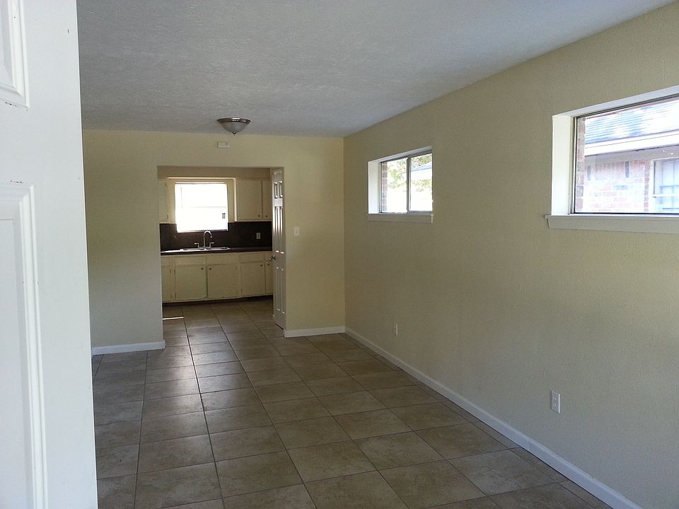 1st image of 4710 Shreveport Blvd