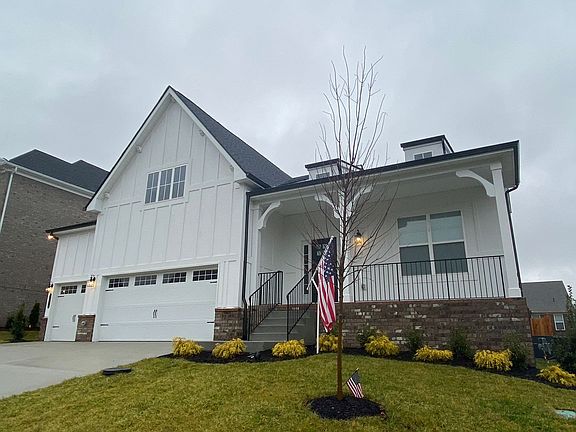 2nd image of 1088 River Oaks Blvd