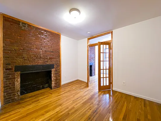 Rented by Compass | media 10