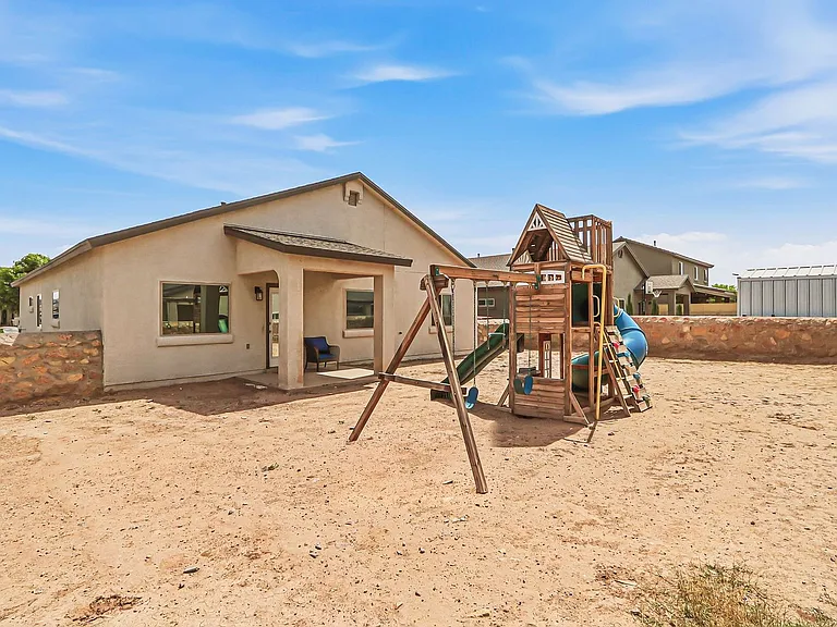 10155 Hueco Junction Rd — Photo 24