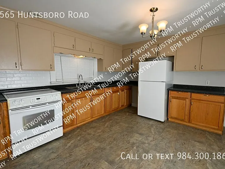 6565 Huntsboro Rd — Photo 2