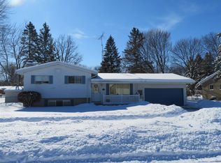 1028 Pleasantview Dr, Flushing, MI 48433