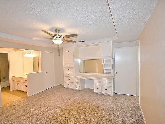 3rd image of 137 Shady Brook Dr