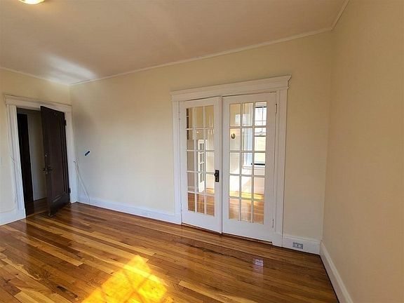 4th image of 1 Crawford St APT 12