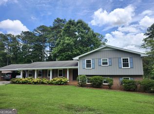 5046 Fox Forest Dr SW, Lilburn, GA