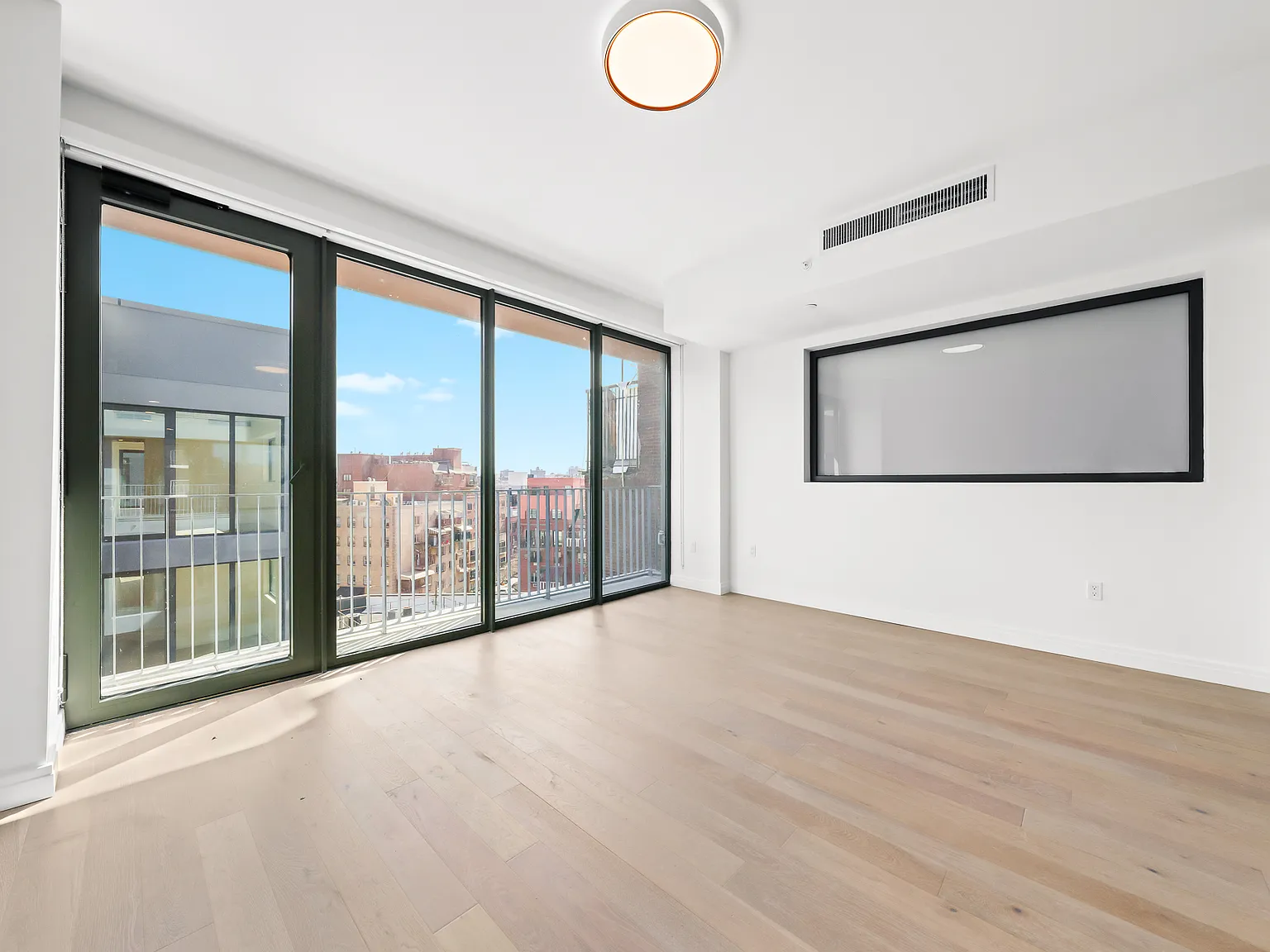 255 Lorimer Street — Photo 2