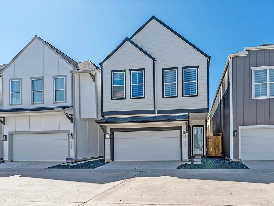 8423 Berry Brush Ln