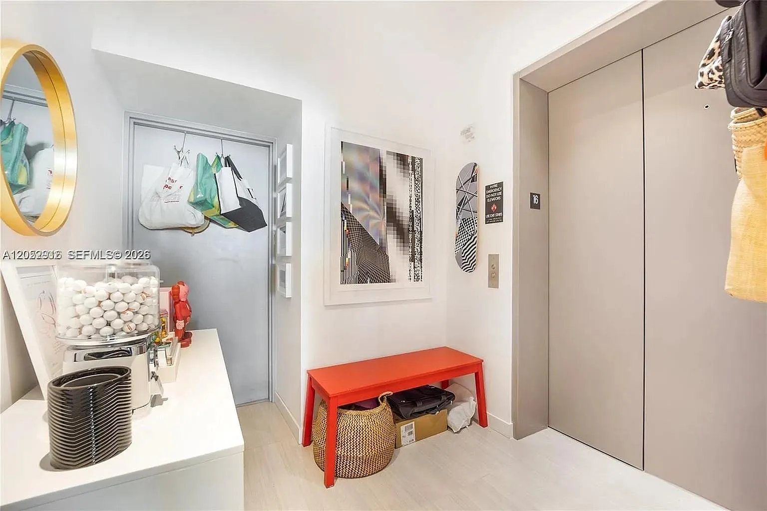 Gran Paraiso Condo — Photo 4