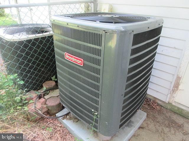 2nd image of 33 Hatteras Ct