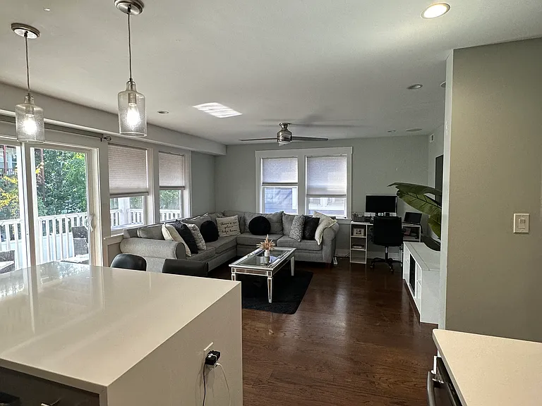13 Ruthven St #2 — Photo 7