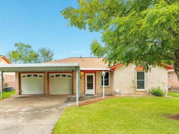 429 E Kiber St, Angleton, TX 77515