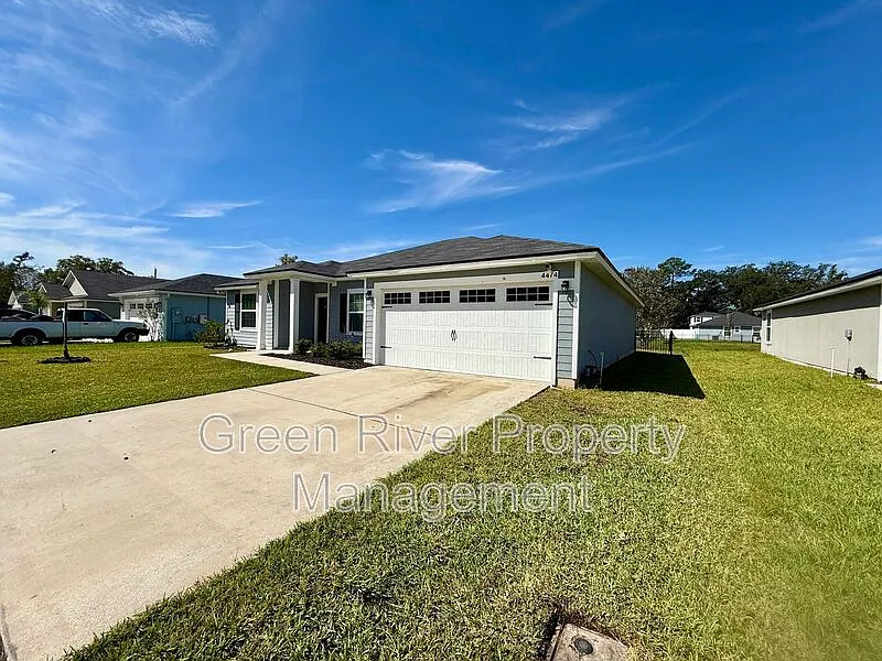 4 bed, 2.0 bath, 1760 sqft, $2,000 — Photo 4
