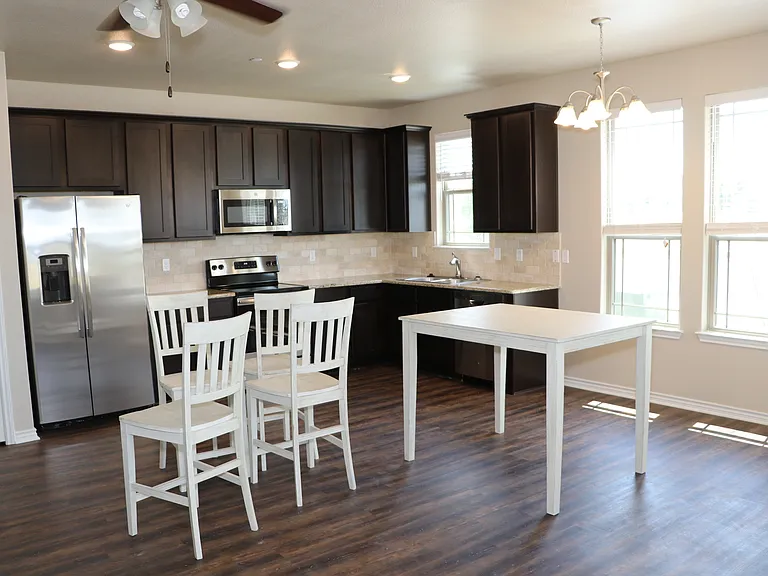 748 Westfield Blvd — Photo 3