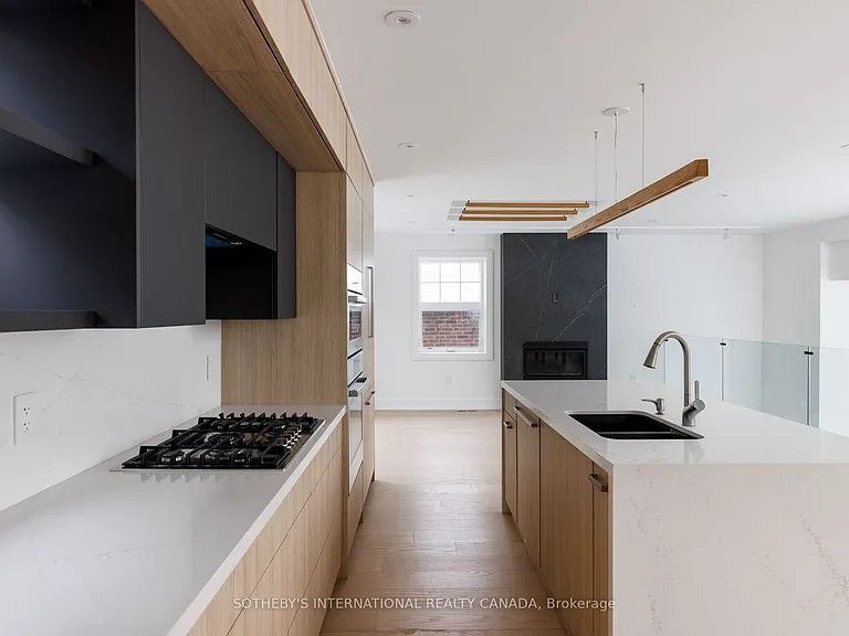 159 Humbervale Blvd — Photo 8