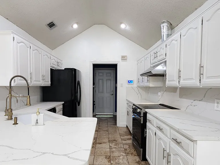 2906 Whetstone Ln — Photo 10