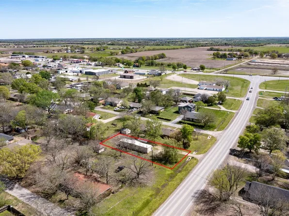111 S Willow St, Leonard, TX 75452