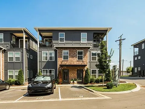 1 bed, 1.5 bath, 996 sqft, $1,650 — Photo 2
