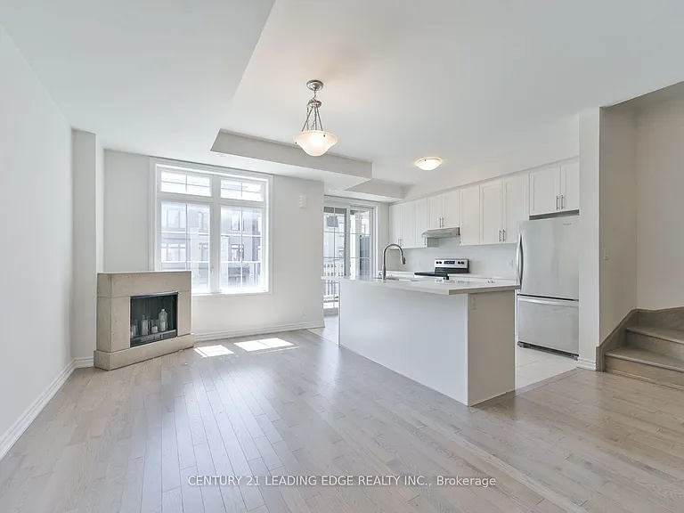 30 William Shearn Cres — Photo 13