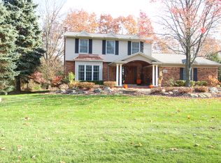 21822 Connemara Dr, Northville, MI