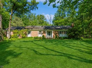 384 Grandview Rd, Skillman, NJ 08558