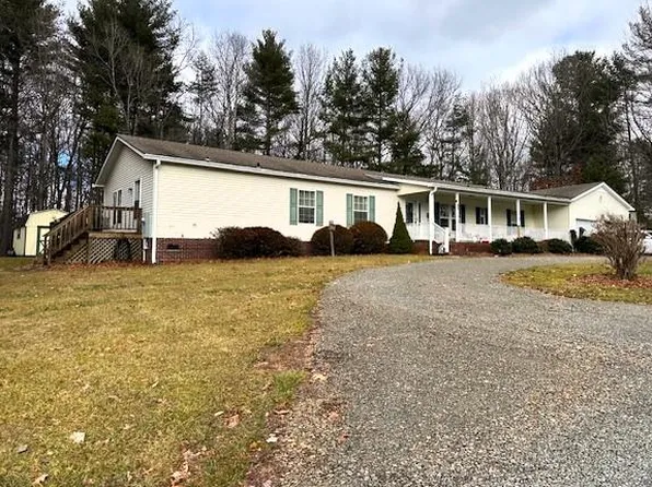 60 Omaha Ln, Galax, VA 24333