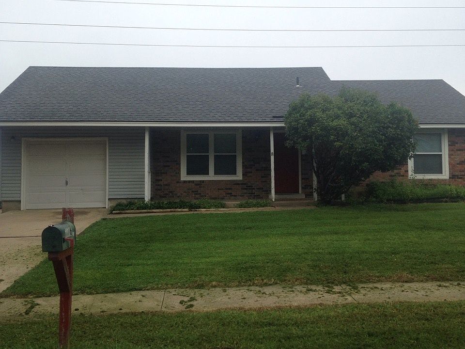 2nd image of 8806 N 119th Ave E