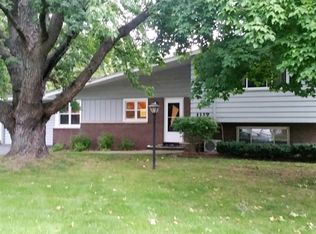 1117 Adrian Blvd, Fort Atkinson, WI 53538