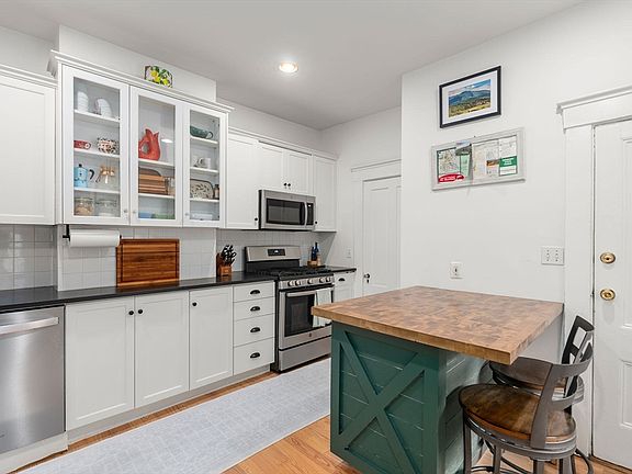 4th image of 97 Bartlett St #2