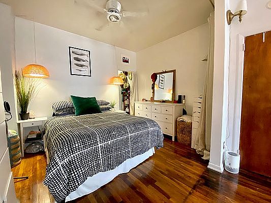 5th image of 928 Amsterdam Ave APT 1