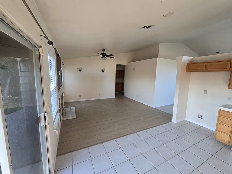 5128 Hereford Ct — Photo 9