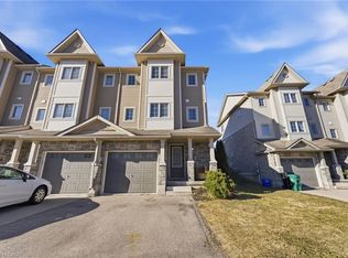 208 Templewood Dr, Kitchener, ON N2R 0A3