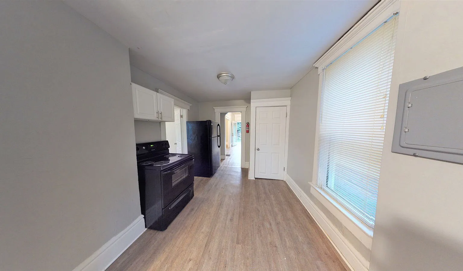 5 bed, 1.0 bath, $2,795 — Photo 3