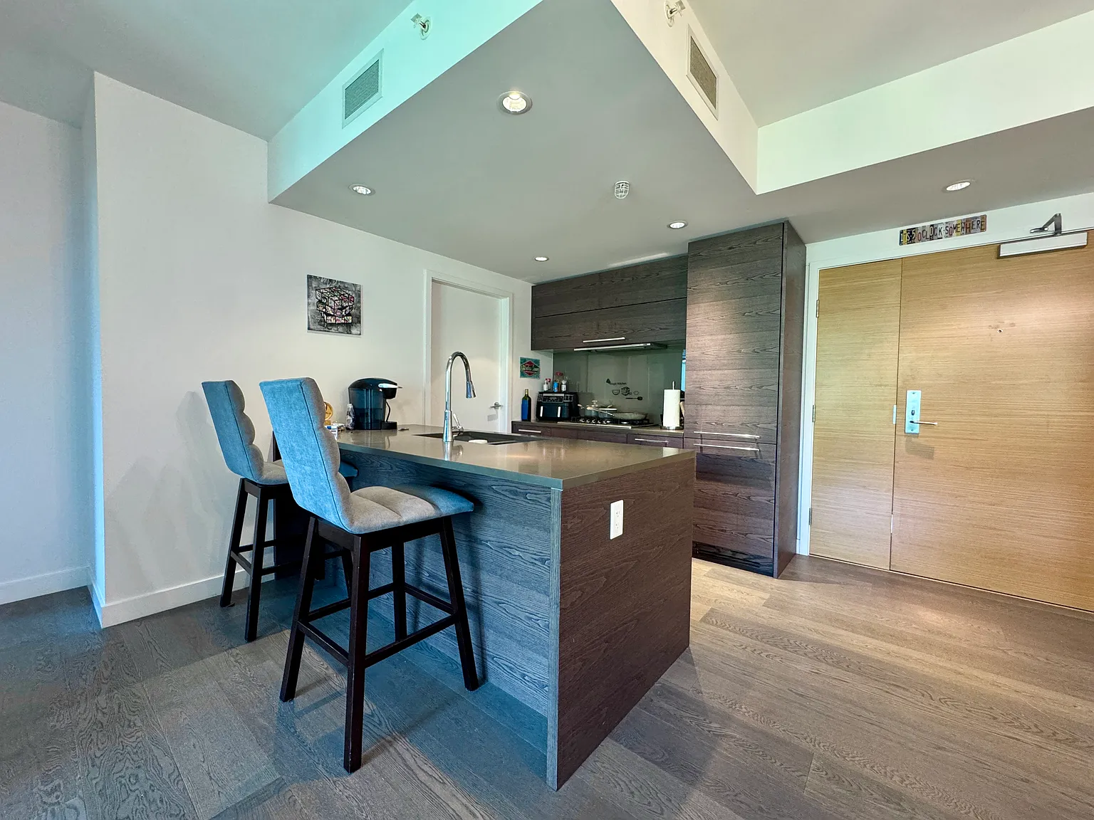 2 bed, 799 sqft, $3,500 — Photo 2