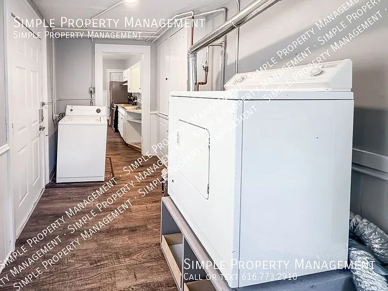 201 Benjamin Ave SE — Photo 8