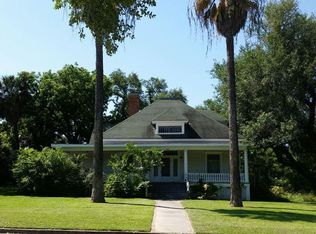 525 E Nopal St, Uvalde, TX 78801