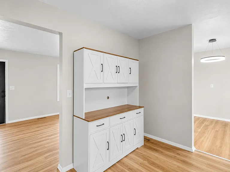 3404 S 127th Ave — Photo 5