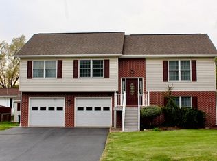 570 Blue Ridge Dr, Harrisonburg, VA 22802