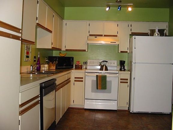 Spacious kitchen