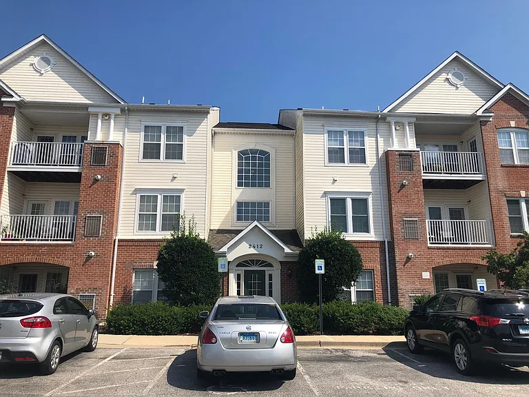 2412 Chestnut Terrace Ct #103 — Photo 1