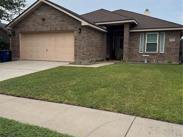 1113 Meadow Brook Dr — Photo 1