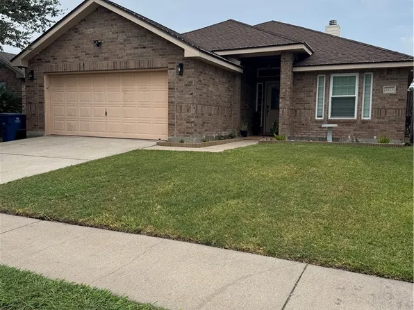 1113 Meadowbrook Dr, Portland, TX 78374