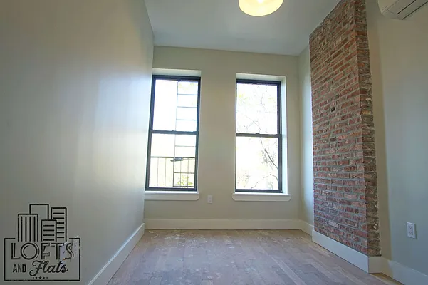 Rented by Lofts and Flats LLC | media 32