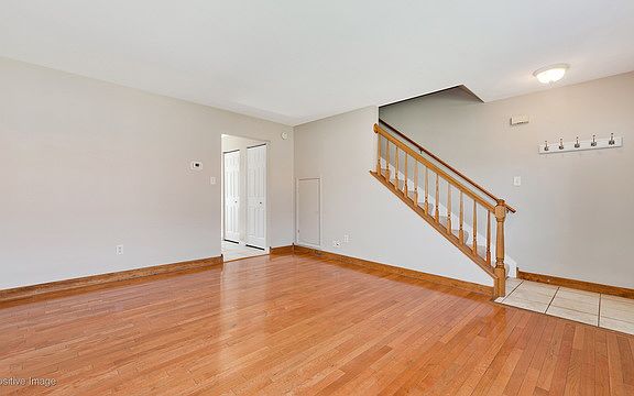3rd image of 1227 Town Crest Dr #C